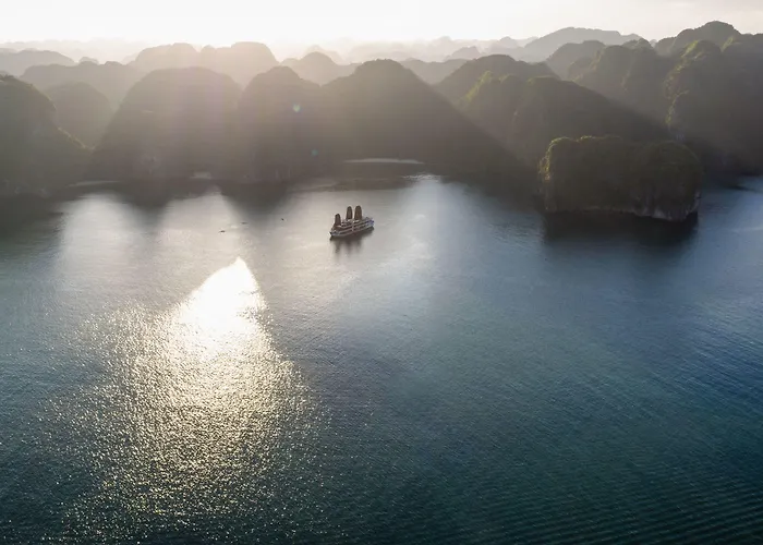 Orchid Classic Cruise  Hạ Long